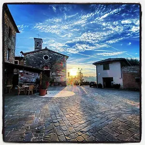  Casa di campagna La Fattoria Montalcinello Italia