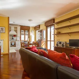  Appartamento Casa Luminosa Con 2 Ed Terrazza Unica